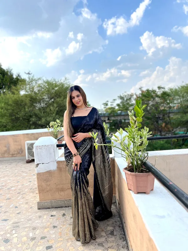 Tremendous_Designer_Black_Georgette_Saree
