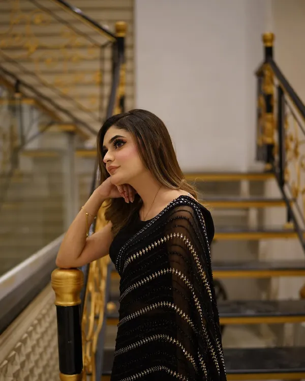 Tremendous_Designer_Black_Georgette_Saree