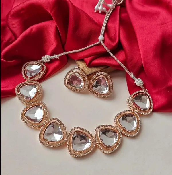 Trending_Kundan_Diamond_Necklace_Set