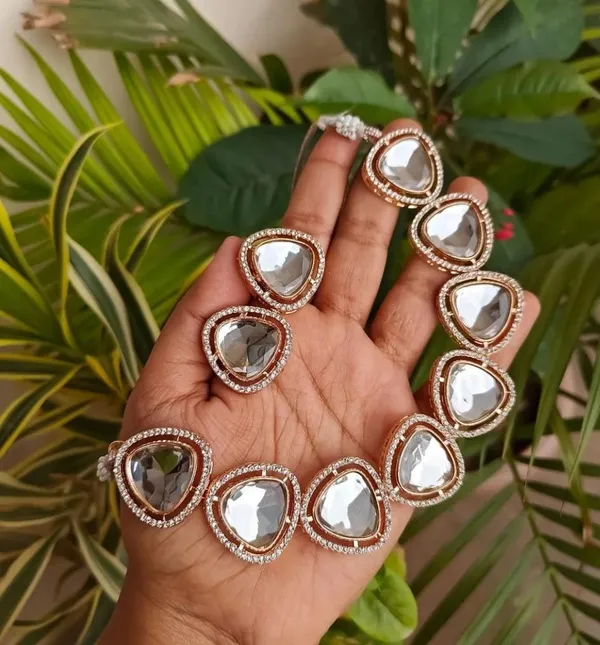 Trending_Kundan_Diamond_Necklace_Set