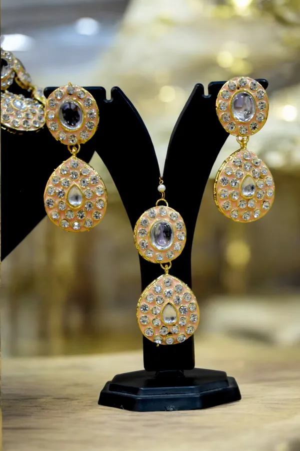 Trendy_AD_Stone_Peach_Necklace_Set_with_Maang_Tikka