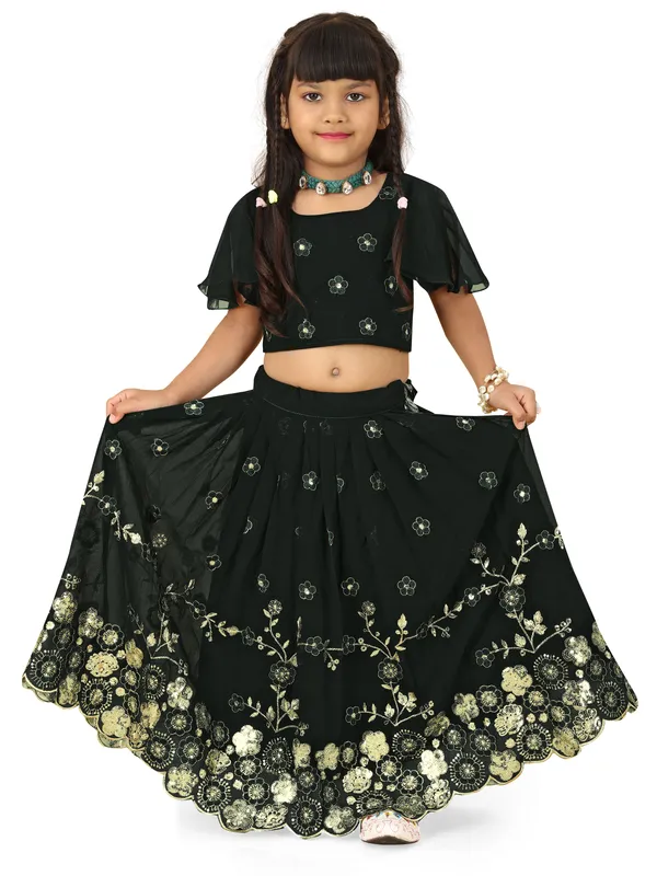 Georgette_Silk_Embroidered_Full_Stitched_Lehenga_Choli_Set