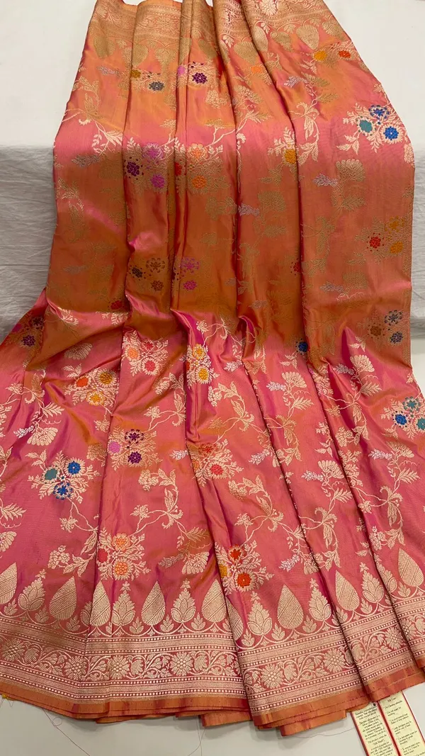 Humairah_Pure_Silk_Handloom_Unveils_Peach_Ektara_Dhoop_Chav_Katan_Silk_Kadhua_Minakari_Floral_Jangla_Jaal_with_Peach_Stripe_Blouse_Saree