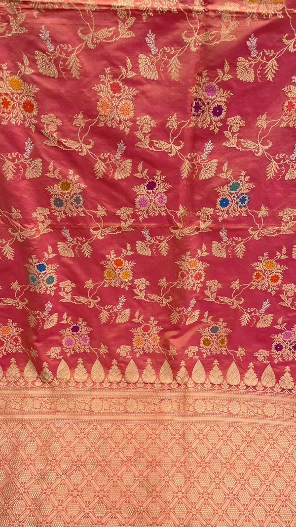 Humairah_Pure_Silk_Handloom_Unveils_Peach_Ektara_Dhoop_Chav_Katan_Silk_Kadhua_Minakari_Floral_Jangla_Jaal_with_Peach_Stripe_Blouse_Saree