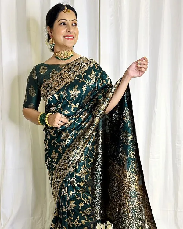GREEN_KANJIVARAM_SILK_SAREE