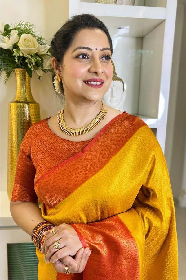 YELLOW_KANJIVARAM_SILK__SAREE