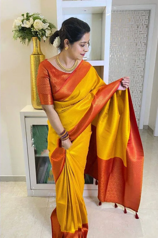 YELLOW_KANJIVARAM_SILK__SAREE
