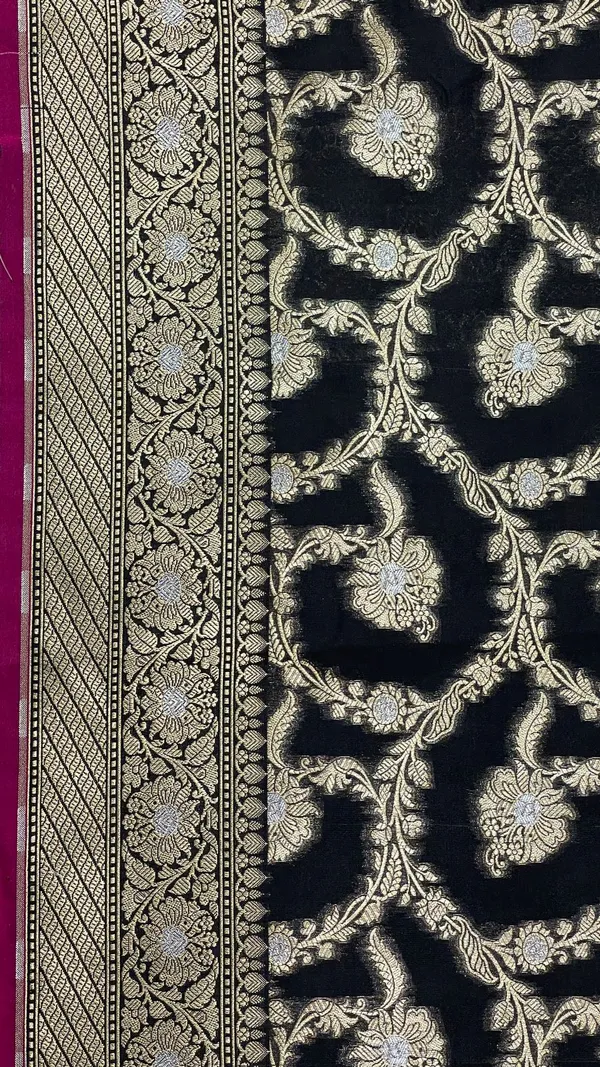 Humairah_Presents_Black_Katan_Silk_Floral_Tilfi_Zari_Mina_Jaal_with_Leaf_Pattern_Silver_Mina_Pallu_Zari_Border_and_Black_Blouse