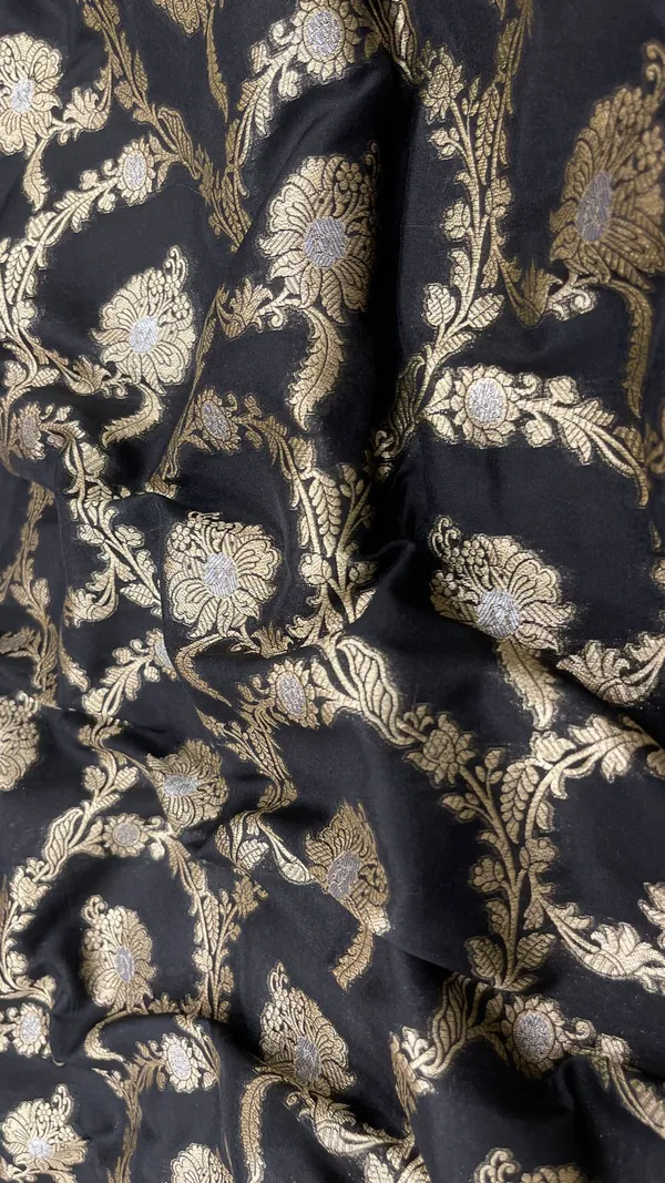 Humairah_Presents_Black_Katan_Silk_Floral_Tilfi_Zari_Mina_Jaal_with_Leaf_Pattern_Silver_Mina_Pallu_Zari_Border_and_Black_Blouse