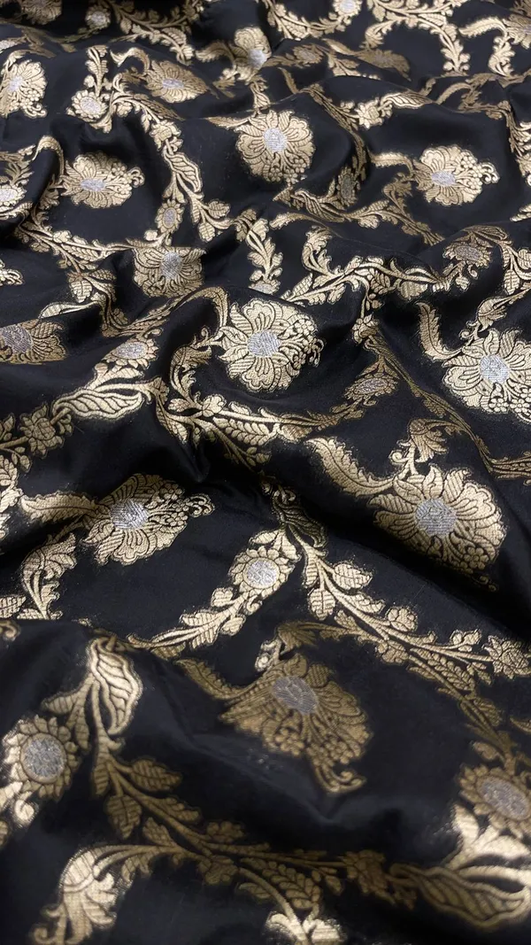 Humairah_Presents_Black_Katan_Silk_Floral_Tilfi_Zari_Mina_Jaal_with_Leaf_Pattern_Silver_Mina_Pallu_Zari_Border_and_Black_Blouse