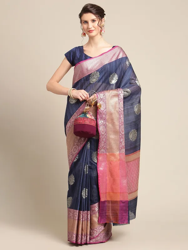Chikoo_Matka_Silk/Silk_Blend_Banarasi_Sarees_For_Women