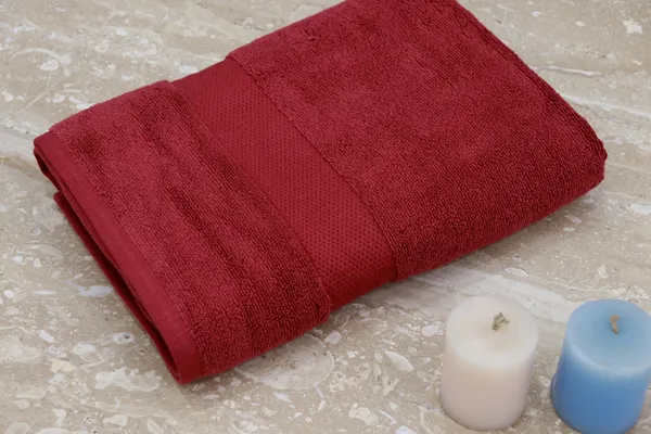Luxury_Cube_Towel_Set,_100%_Cotton_600_GSM,_3_Piece_Bathroom_Towel_Set_(1_Bath_Towel,_1_Hand_Towel,_1_Face_Towel_),_Face_Cloths,_Home_Gym_Spa_Hotel_Fingertip_Towels_Moments_Gifting_Collection-Maroon