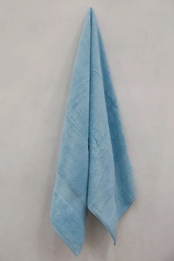 Luxury_Cube_Towel_Set,_100%_Cotton_600_GSM,_3_Piece_Bathroom_Towel_Set_(1_Bath_Towel,_1_Hand_Towel,_1_Face_Towel_),_Face_Cloths,_Home_Gym_Spa_Hotel_Fingertip_Towels_Moments_Gifting_Collection-Sky_Blue