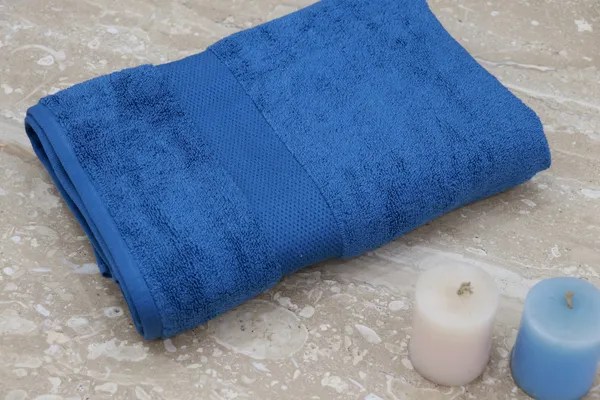 Luxury_Cube_Towel_Set,_100%_Cotton_600_GSM,_3_Piece_Bathroom_Towel_Set_(1_Bath_Towel,_1_Hand_Towel,_1_Face_Towel_),_Face_Cloths,_Home_Gym_Spa_Hotel_Fingertip_Towels_Moments_Gifting_Collection-Blue
