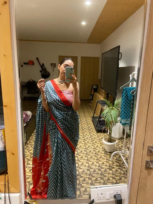 Ikkat_Print_Pure_Soft_Cotton_saree_With_Blouse_Piece