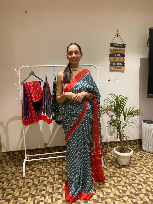 Ikkat_Print_Pure_Soft_Cotton_saree_With_Blouse_Piece