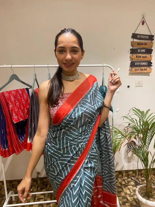 Ikkat_Print_Pure_Soft_Cotton_saree_With_Blouse_Piece