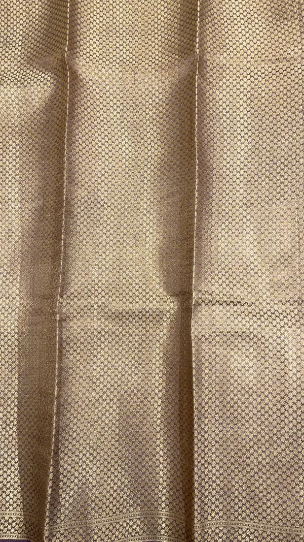 Humairah_Pure_Handwoven_Yellow_Tussar_Silk_Floral_Mina_Zari_Booti_with_Contrast_Black_Mina_Floral_Zari_Border_and_Pallu_with_Black_Blouse