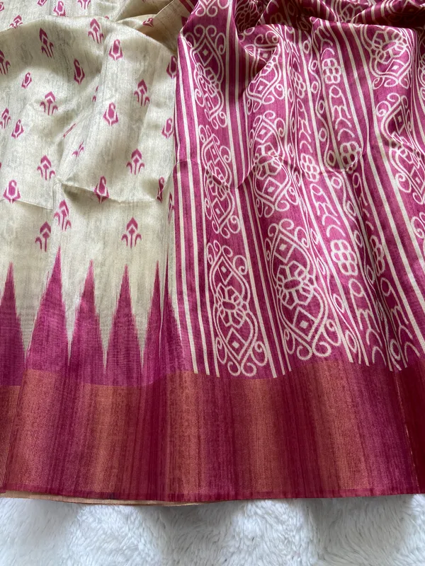Soft_Tussar_Silk_sarees_with_Beautiful_Print_With_Attractive_Border_And_Contrast_Print_Blouse_With_Tassels