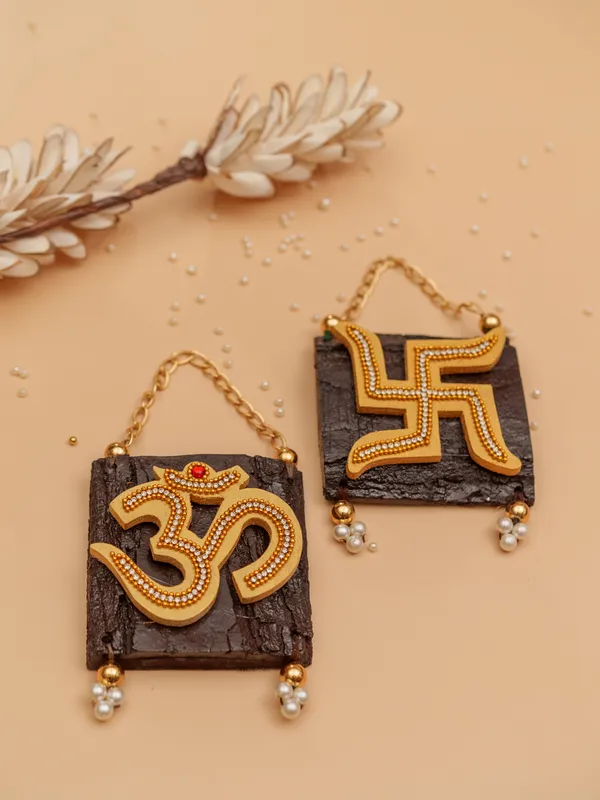 Golden_Om_&_Swastik_Log_Hanging_|_Auspicious_Wall_Accent_for_Gifting