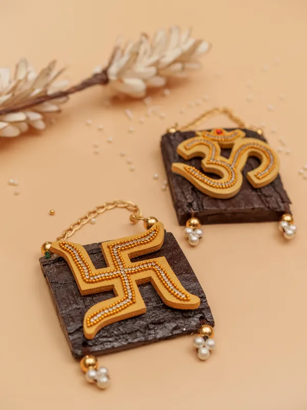 Golden_Om_&_Swastik_Log_Hanging_|_Auspicious_Wall_Accent_for_Gifting