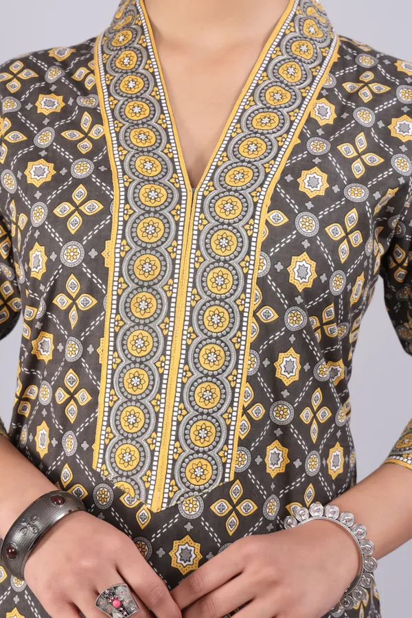 Grey_Pure_Cotton_Printed_Casual_Wear_Kurti_For_women