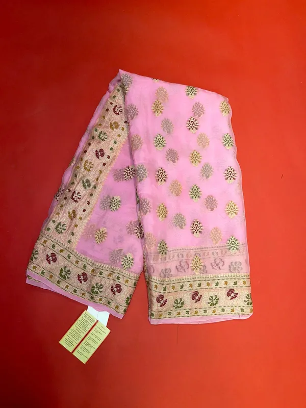 Humairah_Pure_Handloom_Pink_Chiffon_Mina_Zari_Booti_with_Resham_Golden_Zari_Kadiyal_with_Banarasi_Mina_Border_with_Pink_Blouse