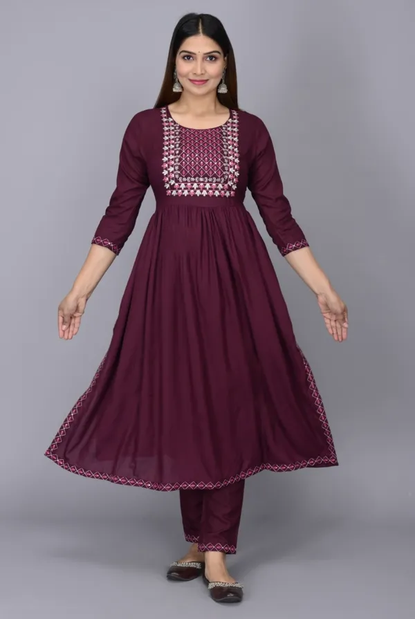 Women_Rayon_Eambroidred_Kurta_Pant_Set_Wine_(Maroon)