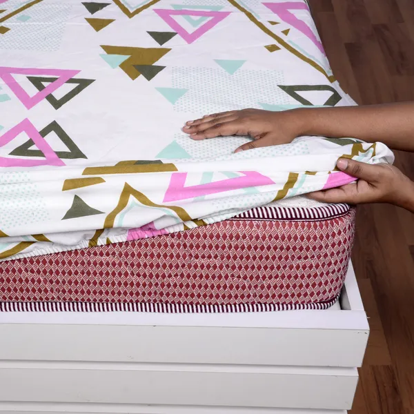 Moderangles_Bedsheet_For_Double_Bed_Elastic_Fitted_Cotton_Sheet_With_2_Pillow_Cover_(150_x_200_CM)_Morning_Glory