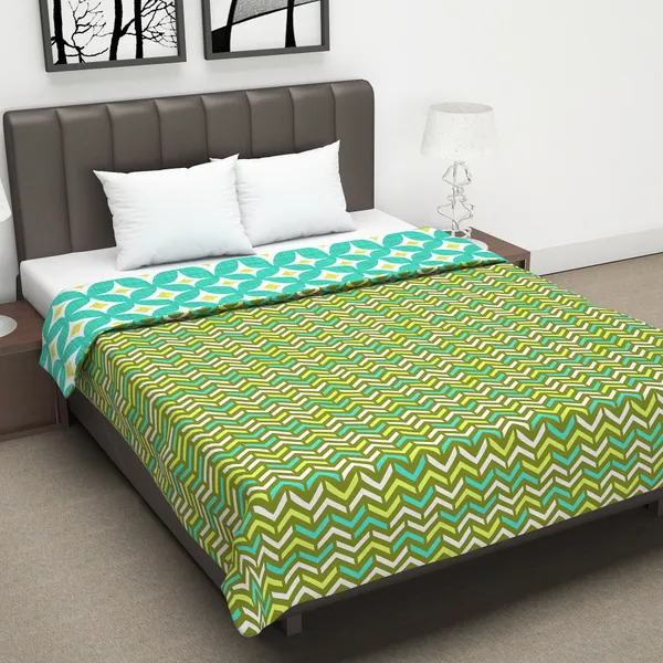 Geometric_Double_Dohar_for_AC_Room_(Polyester,_Green_and_Yellow)