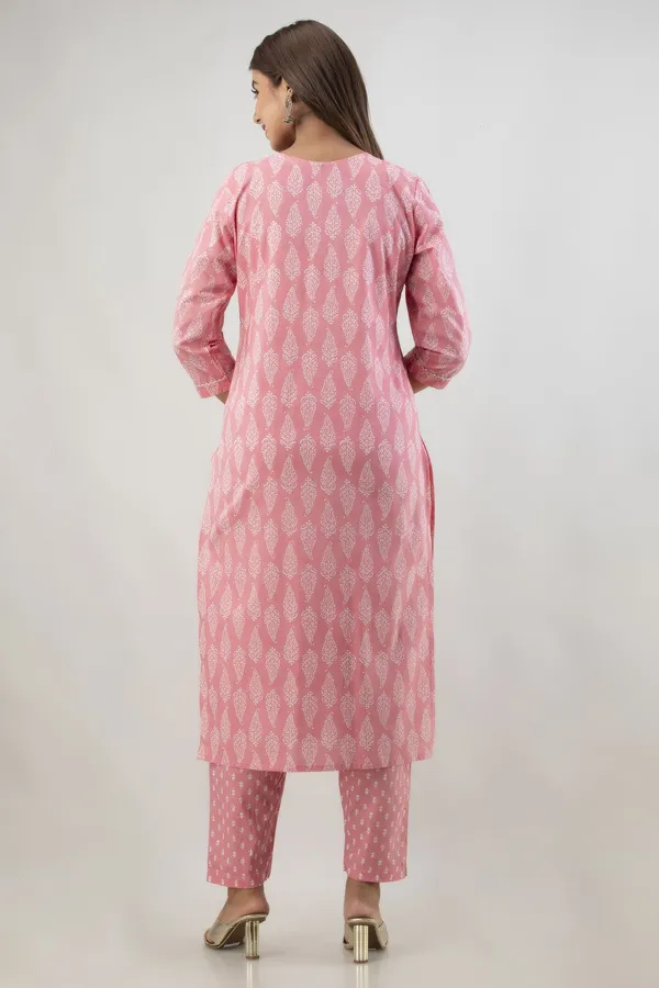 Stylish_&_Elegant_Women_Kurta_Pant_Dupatta_Set