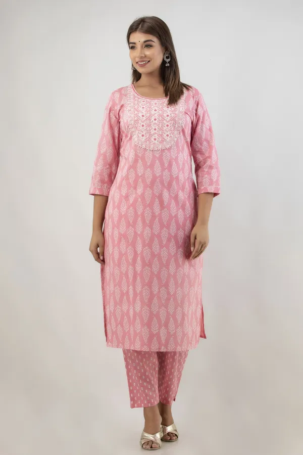 Stylish_&_Elegant_Women_Kurta_Pant_Dupatta_Set