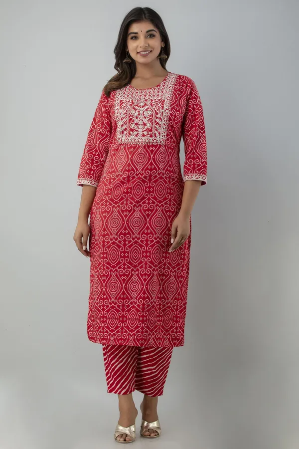 Stylish_&_Elegant_Women_Kurta_Pant_Dupatta_Set