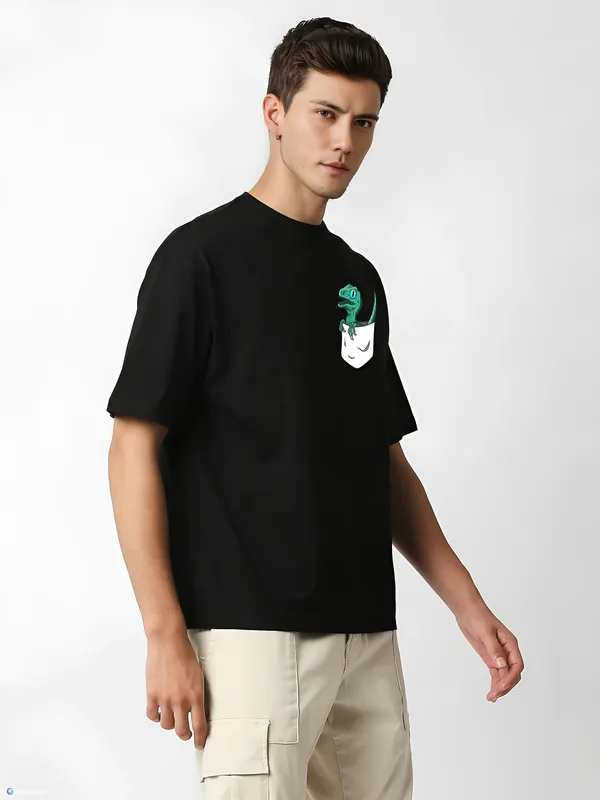 Black_Oversized_Printed_Half_Sleeve_Cotton_T-Shirt_For_Men