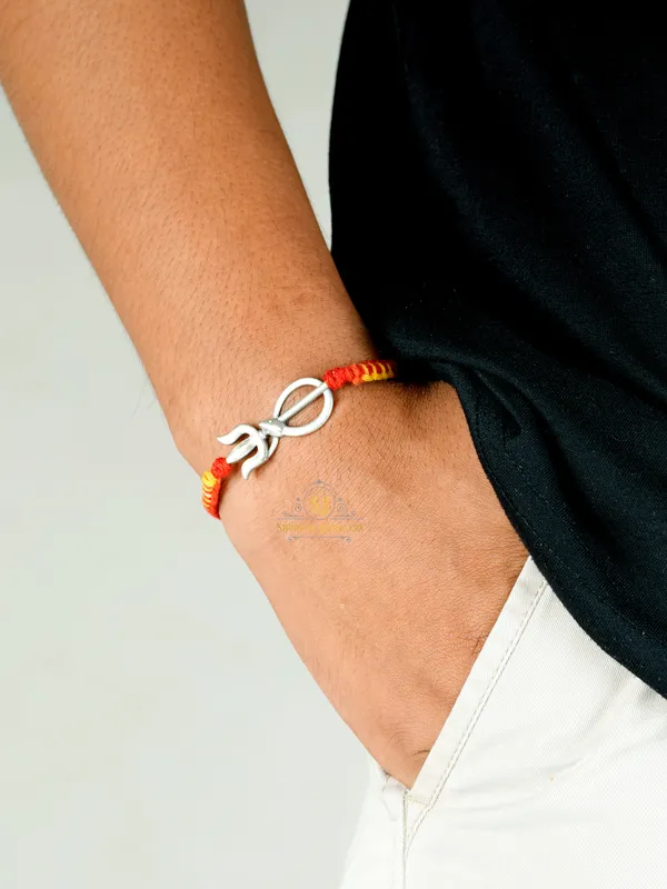 Silver_Pure_925_Sterling_Rakhi_For_Brother_Raksha_Bandhan_With_Pure_Cotton_Thread_For_Men,_Boys,_Rakhis_Trslsnkc
