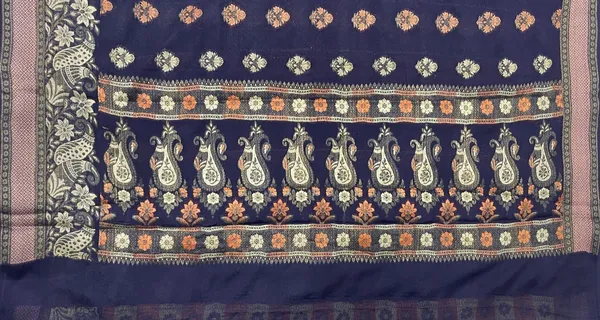 Humairah_Presents_Pure_Handloom_Navy_Blue_Chiffon_Resham_Floral_Mina_Booti_with_Paisley_Mina_Zari_Border_and_Tilfi_Zari_Border_with_Red_Blouse