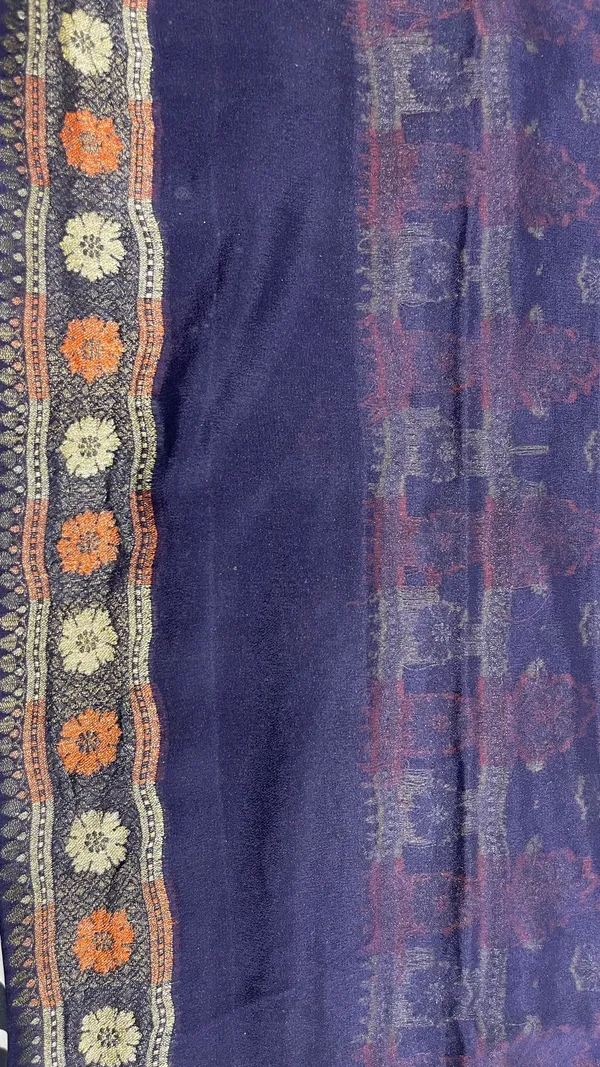 Humairah_Presents_Pure_Handloom_Navy_Blue_Chiffon_Resham_Floral_Mina_Booti_with_Paisley_Mina_Zari_Border_and_Tilfi_Zari_Border_with_Red_Blouse