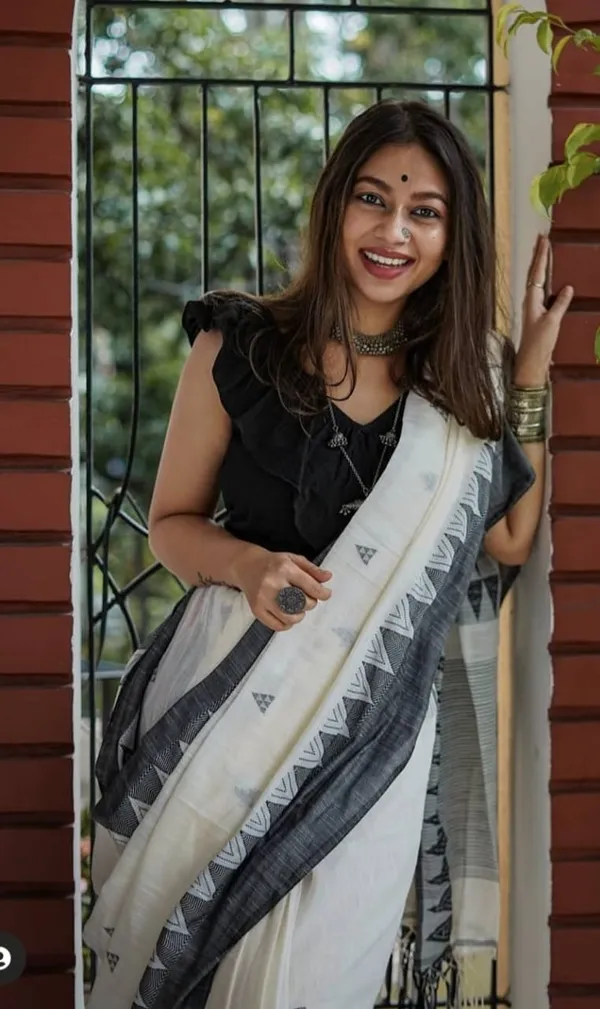 Women's_Kanjivaram_Banarasi_Soft_Cotton_Silk_Zari_Woven_Saree_With_Blouse_Piece_With_Blouse_Piece
