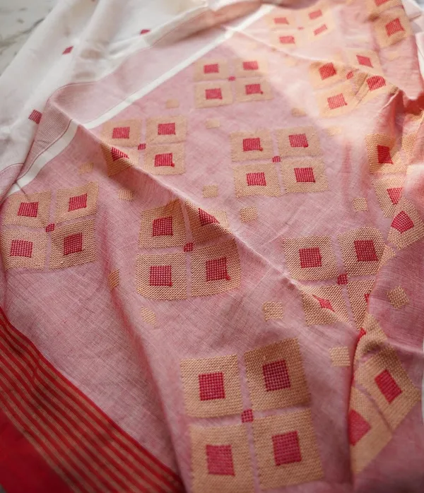Women's_Kanjivaram_Banarasi_Soft_Cotton_Silk_Zari_Woven_Saree_With_Blouse_Piece_With_Blouse_Piece