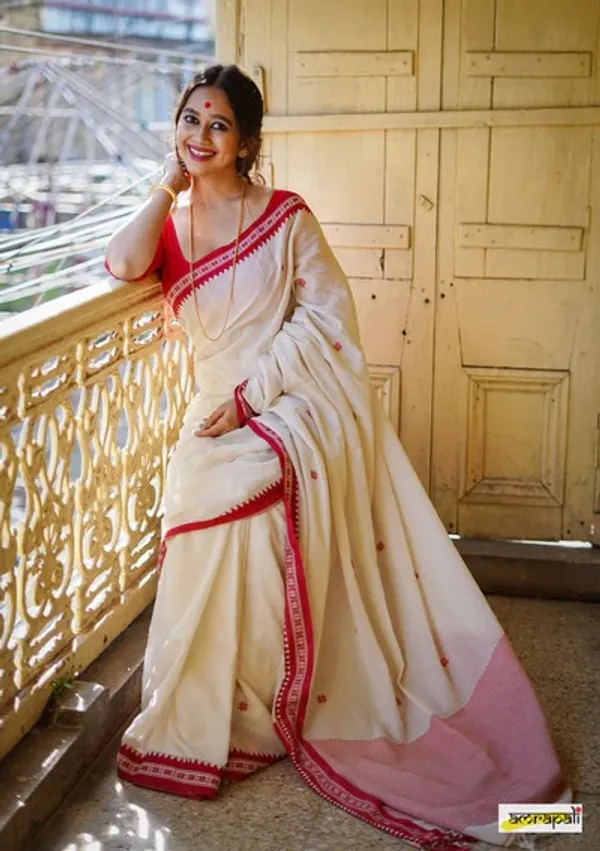 White_Soft_cotton_Silk_With_Blouse_Piece_For_Women