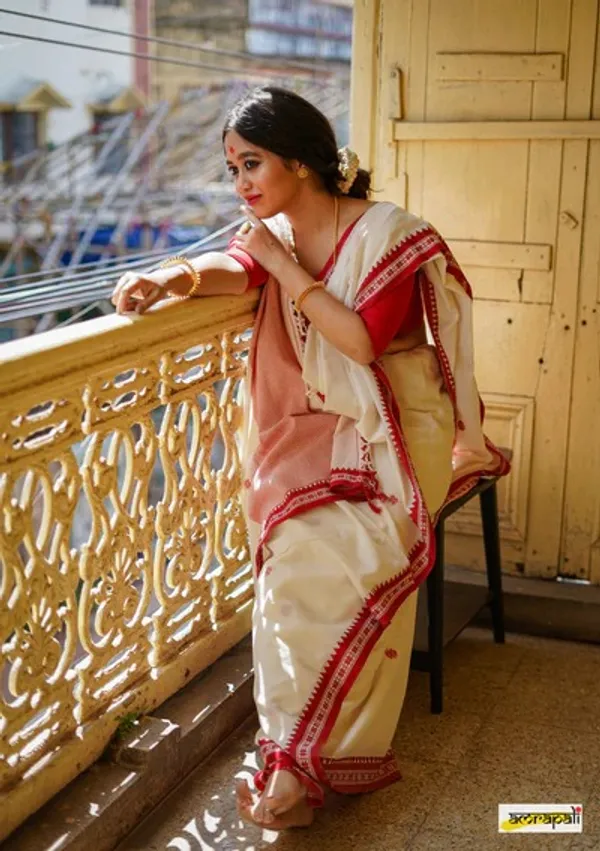 White_Soft_cotton_Silk_With_Blouse_Piece_For_Women