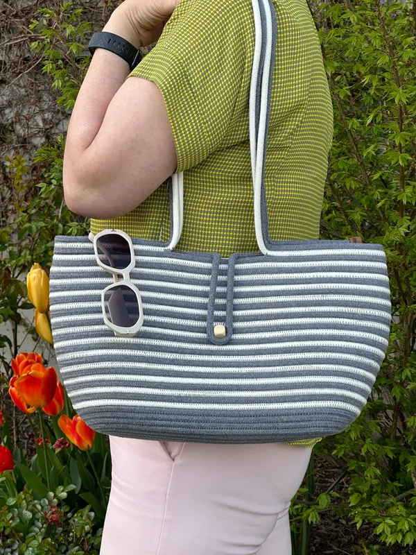 All_the_Cultures_Fabricating_India_Handmade_Small_Dry_grass/Natural_Cane/Chic_Dry_Grass_bag/handbag_from_Manipur/carry_tote_bag_Sling_Bags-ofwt-red