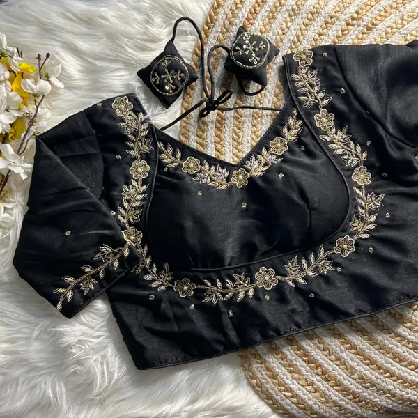 Womenia_Fashion_Presenting_Pure_Weding_Wear_Handwork_Blouse