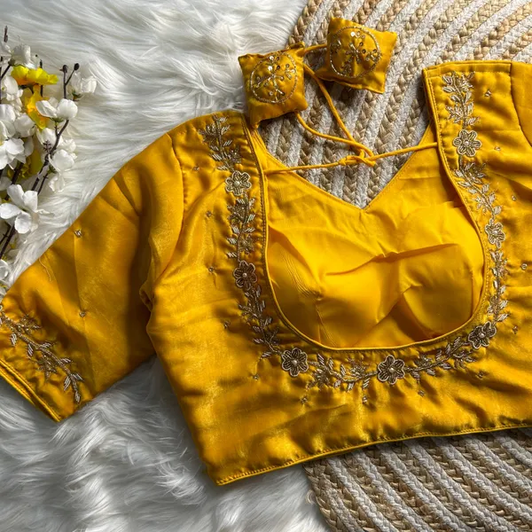Womenia_Fashion_Presenting_Pure_Weding_Werea_Handwork_Blouse