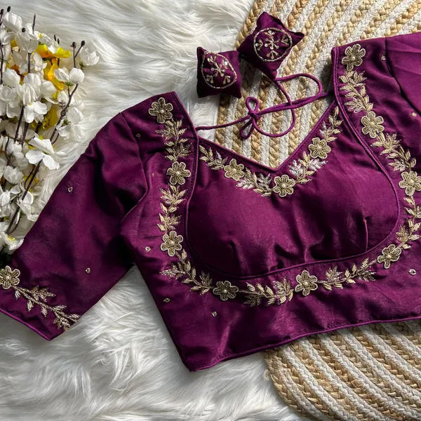 Womenia_Fashion_Presenting_Pure_Weding_Werea_Handwork_Blouse