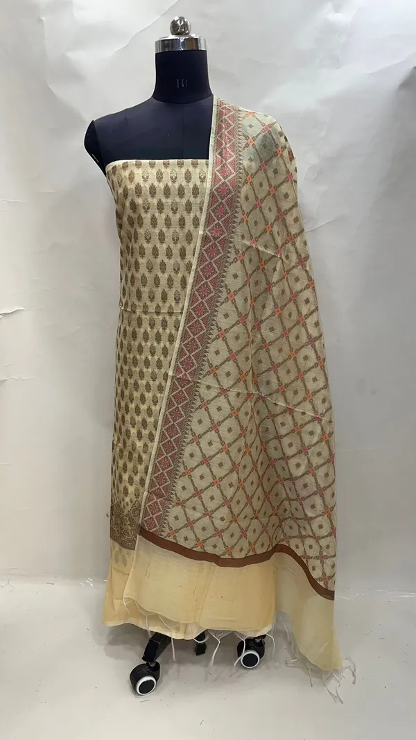 Humairah_Present_Light_Yellow_Cotton_Resham_Copper_Zari_3pcs_Suit_Set_accompanied_with_Plain_Bottom_and_Top_Copper_Zari_Booti_with_Light_Yellow_Mina_Barfi_Jaal_Dupatta