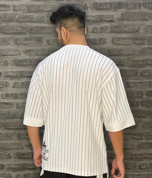 White_Allover_Honey_Comb_Printed_Round_Neck_Soft_T-Shirt_For_Men