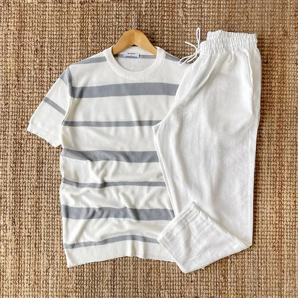 White_And_White_Lycra_Cotton_Half_Sleeve_Casual_T-Shirt_And_Pant