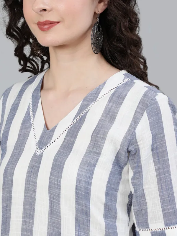 White_&_Gray_Khadi_Cotton_Kurta_And_Pant_Set_For_Women