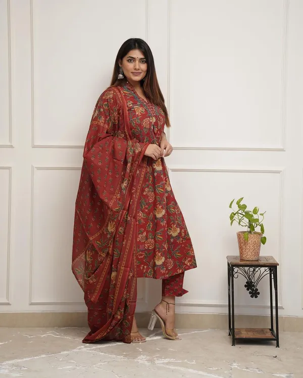 Red_Women_Beautiful_Cotton_Flower_Printed_Neckline_Worked_Kurta_And_Palazzo_With_Cotton_Mulmul_Dupatta